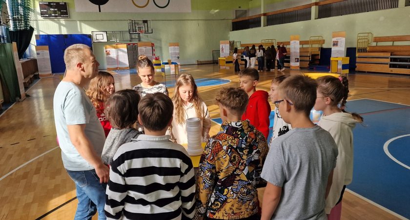 KLASA 5E ODKRYWA ŚWIAT